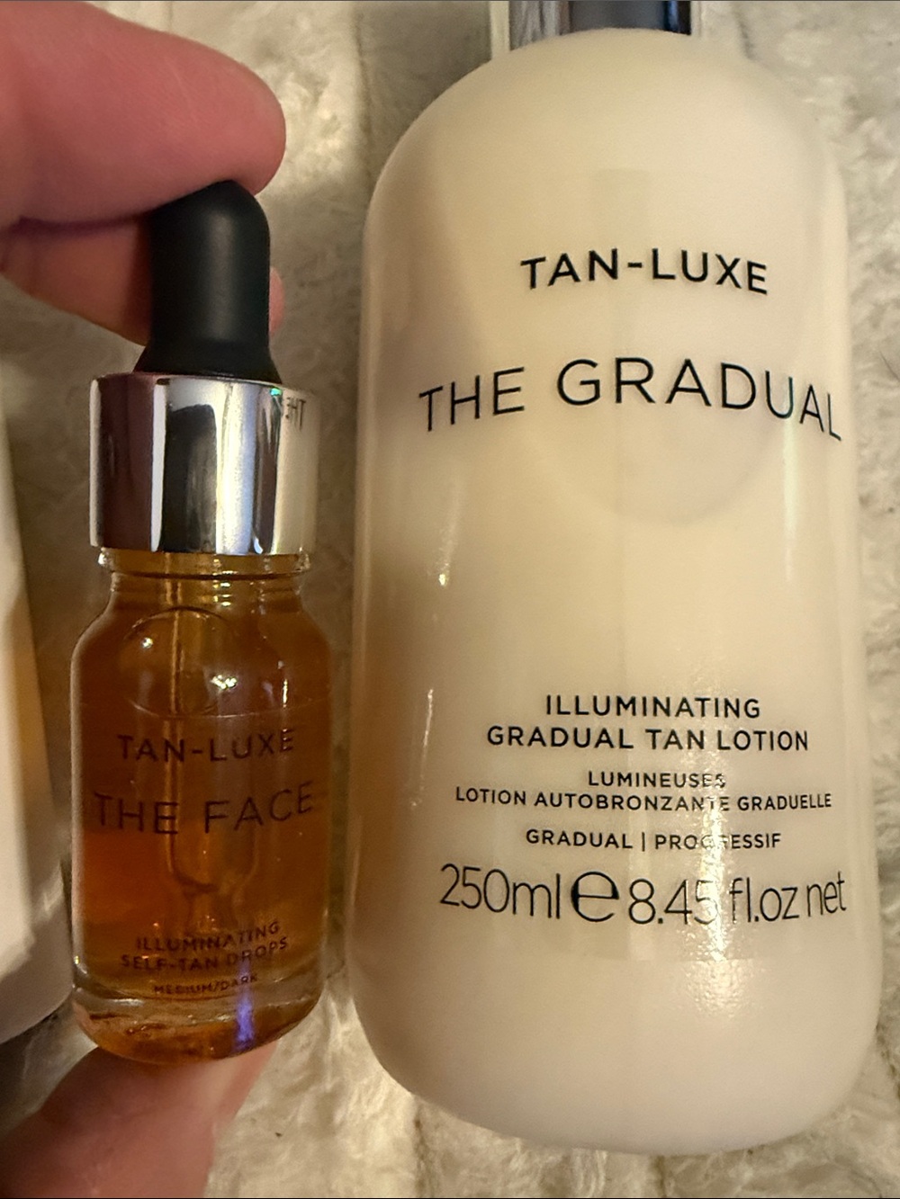 Tan-Luxe The Gradual Illuminating Tan Lotion - Cream - Picture 2 of 2